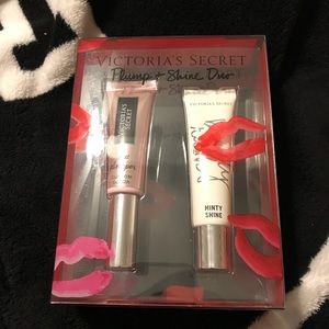 Victoria’s Secret Plump and Shine Duo for lips